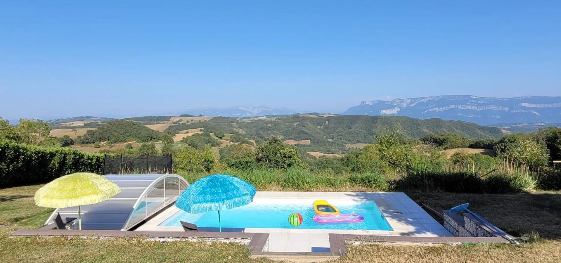 Holiday home Gite 5 Etoiles 6 Pers 113M2 Vue De Reve Piscine Rien Que Pour Vous ! Brion